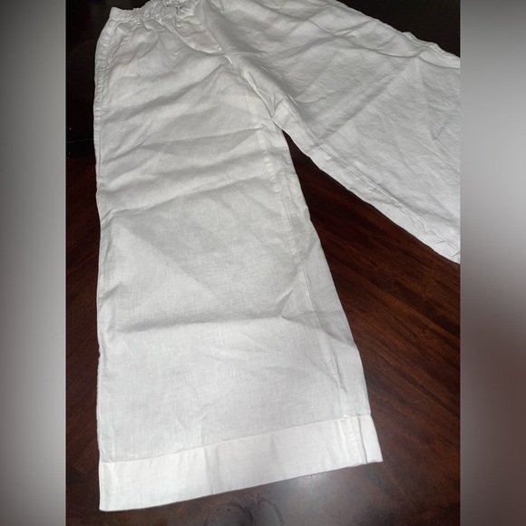 EILEEN
Relaxed Button-Up Shirt CLASSIC LINEN and pants - Picture 6 of 8